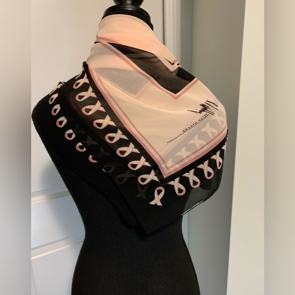 Peter Nygard Other - Peter Nygard ladies scarf.